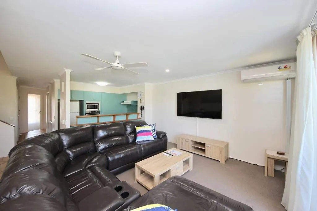 Diamond Beach 81 Gold Coast 0*,