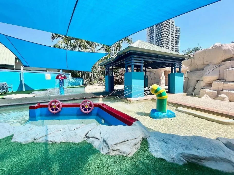 Diamond Beach 81 Gold Coast 0*,